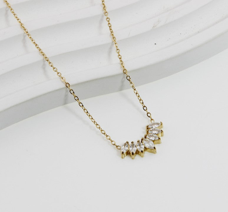 Collier en V