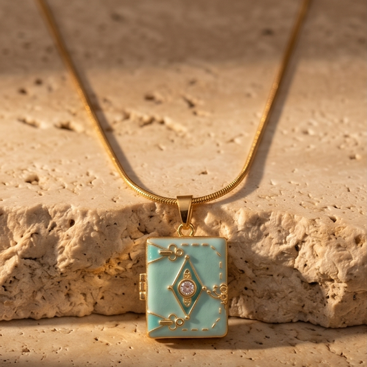 Collier livre ouvrable