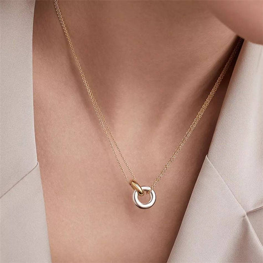 Collier anneaux entrelacés